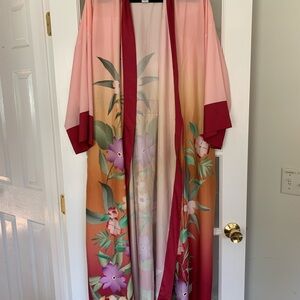 Soft Surroundings Pink and Red Kimono robe size large tassels floral print